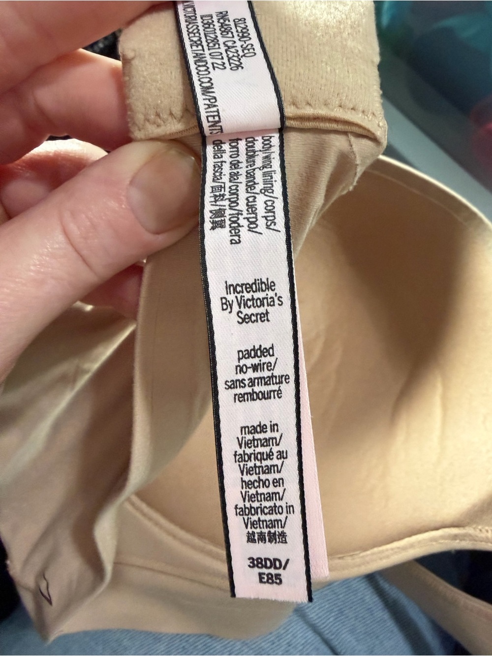 Victoria’s Secret Incredible Padded No Wire Nude Bra Size 38DD - Picture 7 of 7